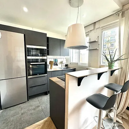 Expo Versailles Apartment