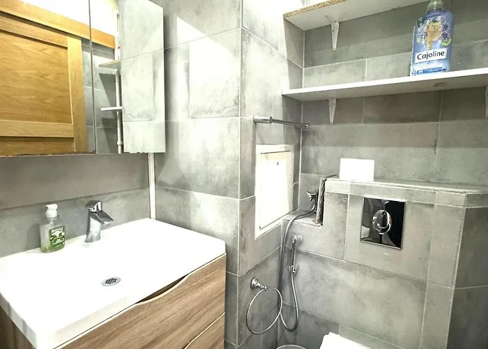 Expo Versailles Apartment Paris
