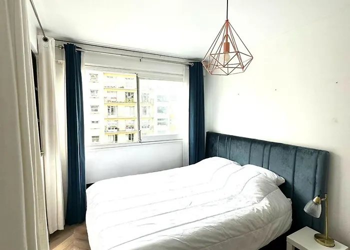 Expo Versailles Apartment